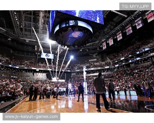 兰德尔推土机式强势冲击,纽约主场点燃气氛