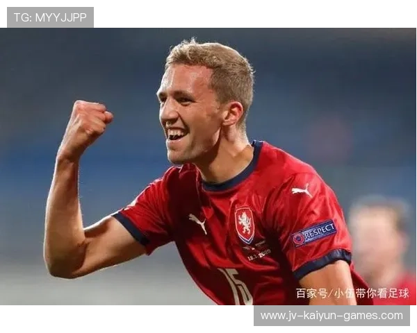 决赛加时赛出奇制胜，球员被誉为“门柱英雄”